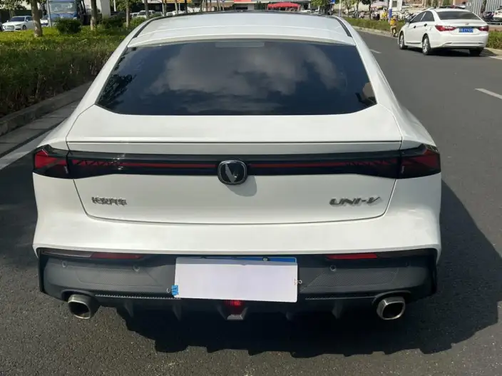 Changan UNI-V 2023 Model 1.5T Noble Model – фото 5