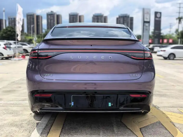Luxeed R7 2024 Model EV 82kWh Max Rear Drive Edition – фото 6