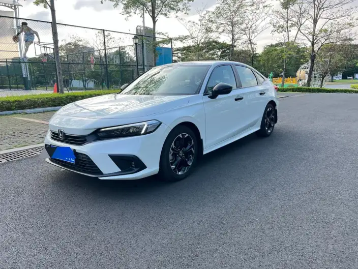 Honda Civic 2022 Model 240TURBO CVT Combustion Edition – фото 1