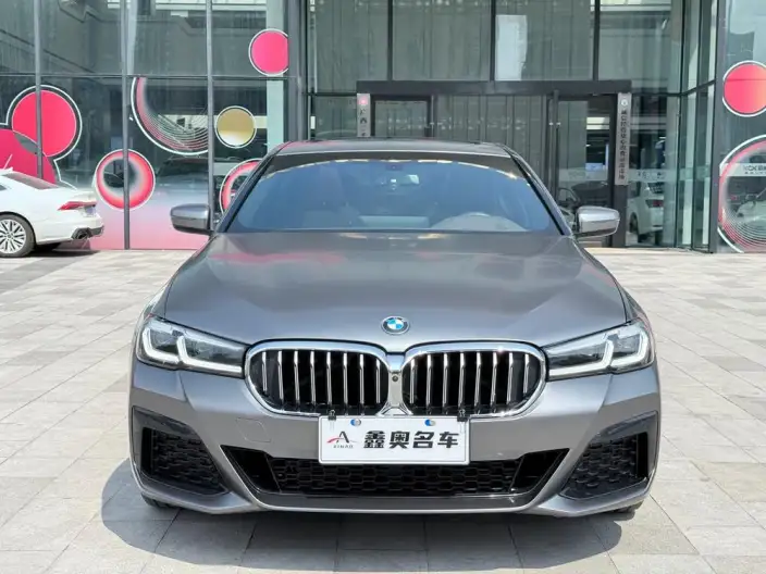 BMW 5 Series 2023 Model Facelift 530Li Exclusive Model M Sports Set – фото 2