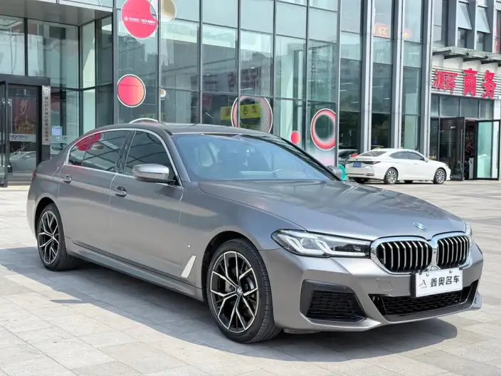 BMW 5 Series 2023 Model Facelift 530Li Exclusive Model M Sports Set – фото 3