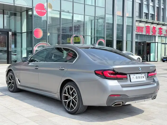 BMW 5 Series 2023 Model Facelift 530Li Exclusive Model M Sports Set – фото 5