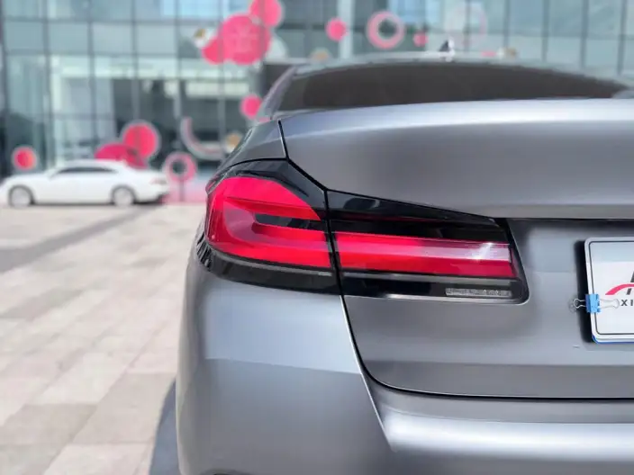 BMW 5 Series 2023 Model Facelift 530Li Exclusive Model M Sports Set – фото 10