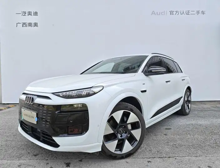 AUDI Q6L e-tron 2026 Model First Edition Pilot Edition – фото 1