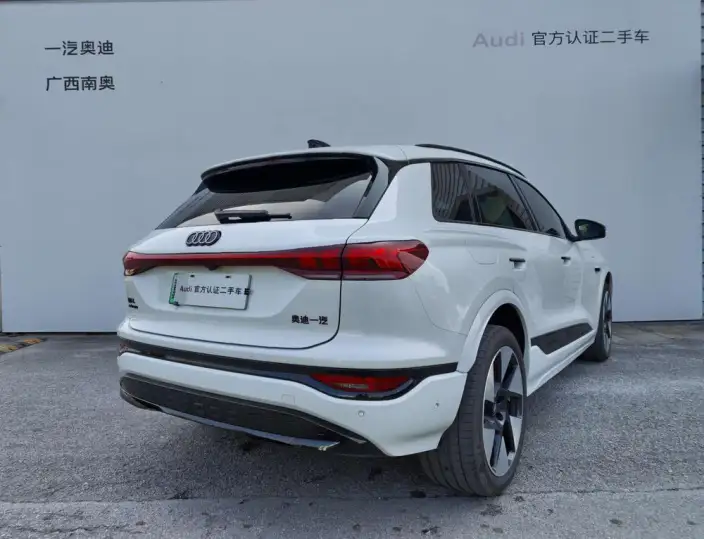 AUDI Q6L e-tron 2026 Model First Edition Pilot Edition – фото 4