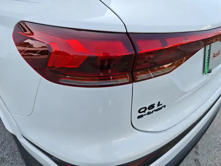 AUDI Q6L e-tron 2026 Model First Edition Pilot Edition – фото 8