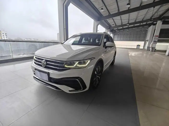 Volkswagen Tiguan L 2022 Model 330TSI Automatic 2WD R-Line Ultimate Edition – фото 1
