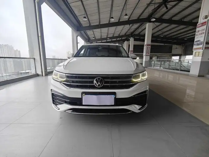 Volkswagen Tiguan L 2022 Model 330TSI Automatic 2WD R-Line Ultimate Edition – фото 2