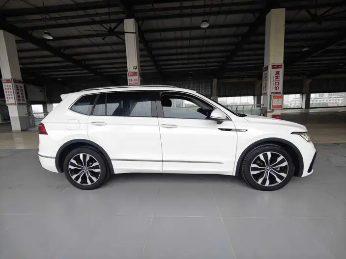 Volkswagen Tiguan L 2022 Model 330TSI Automatic 2WD R-Line Ultimate Edition – фото 6