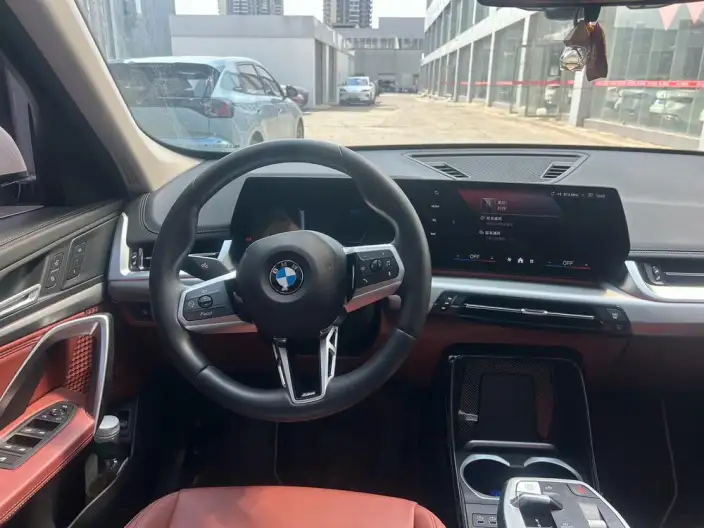 BMW X1 2025 Model sDrive25Li M Sports Set – фото 9