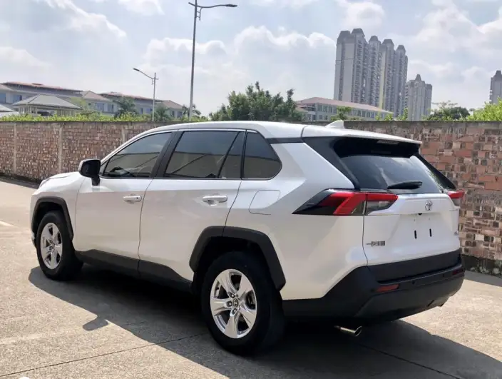 Toyota RAV4 2023 Model 2.0L CVT 2WD Urban Edition – фото 4
