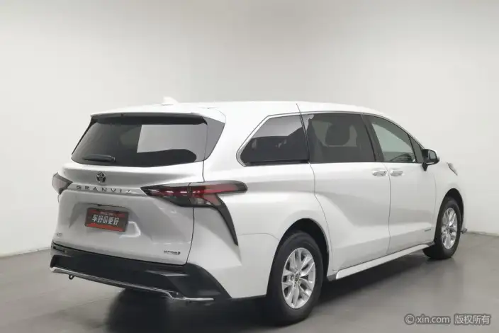 Granvia 2023 Model Intelligent Hybrid 2.5L Comfort Edition – фото 4