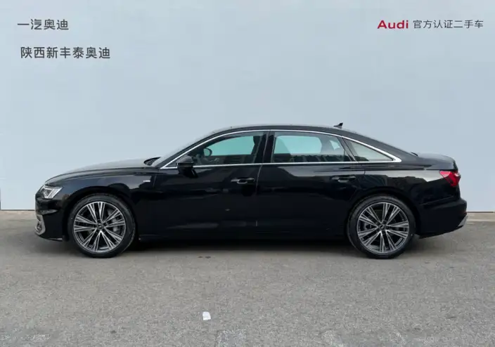 Audi A6L 2023 Model 55 TFSI quattro Exclusive Dynamic Model – фото 3