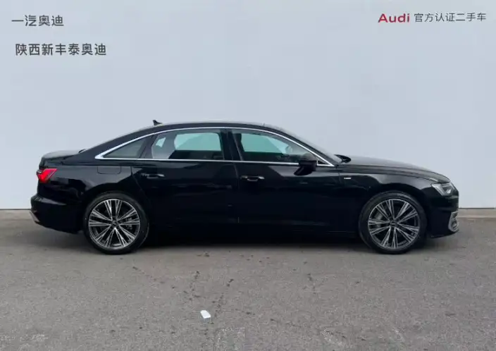 Audi A6L 2023 Model 55 TFSI quattro Exclusive Dynamic Model – фото 6