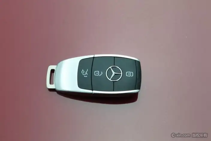 Mercedes-Benz A-class 2022 Model Facelift A 200 L Sports sedan Fashion Edition – фото 6