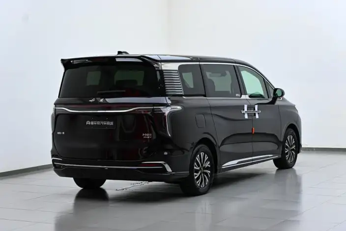HONGQI HQ9 PHEV 2024 Model 4WD Deluxe Edition – фото 7