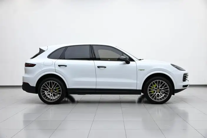 Cayenne E-Hybrid 2023 Model Cayenne E-Hybrid 2.0T Platinum edition – фото 8