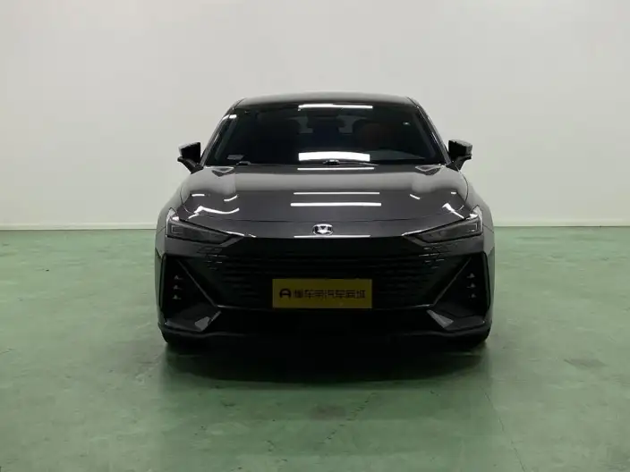 Changan UNI-V 2022 Model 1.5T Noble Model – фото 2