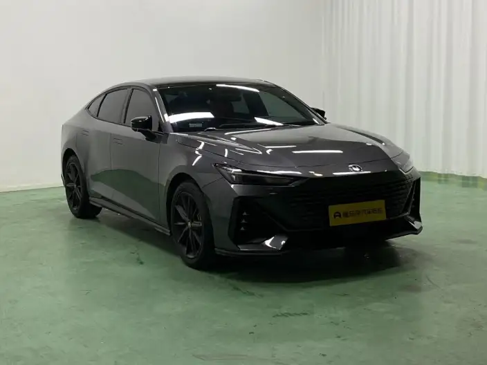 Changan UNI-V 2022 Model 1.5T Noble Model – фото 3