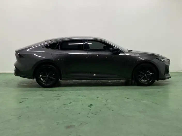 Changan UNI-V 2022 Model 1.5T Noble Model – фото 8