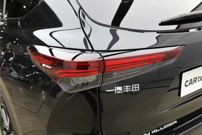 Crown Kluger 2023 Model Intelligent Hybrid 2.5L E-CVT 4WD Ultimate Edition – фото 9