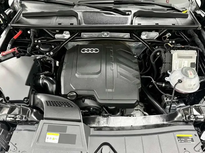 Audi Q5L 2023 Model 40T Luxury Dynamic Model – фото 7