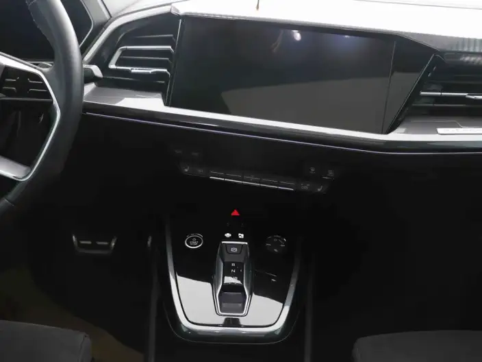 Audi Q4 e-tron 2023 Model 40 e-tron Genesis Edition – фото 9