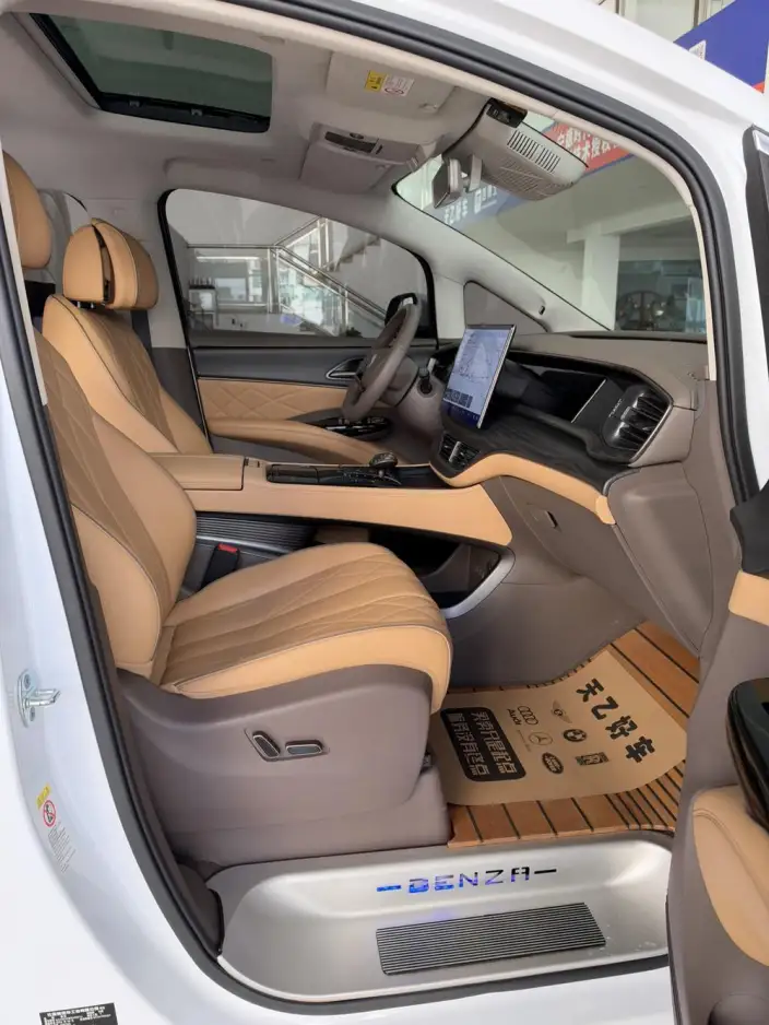 DENZA D9 DM 2022 Model 970 4WD Flagship Model – фото 7