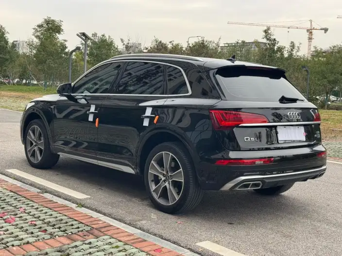 Audi Q5L 2022 Model Facelift 45T Luxury Dynamic Model – фото 5