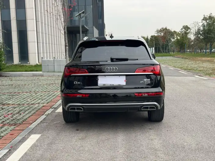 Audi Q5L 2022 Model Facelift 45T Luxury Dynamic Model – фото 6
