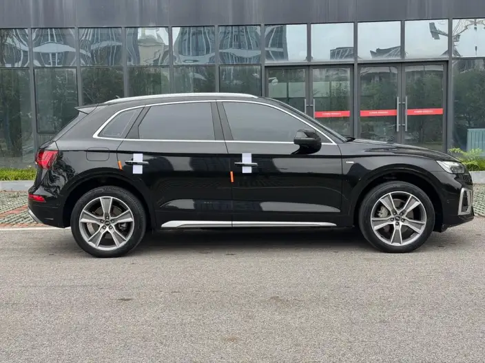 Audi Q5L 2022 Model Facelift 45T Luxury Dynamic Model – фото 8