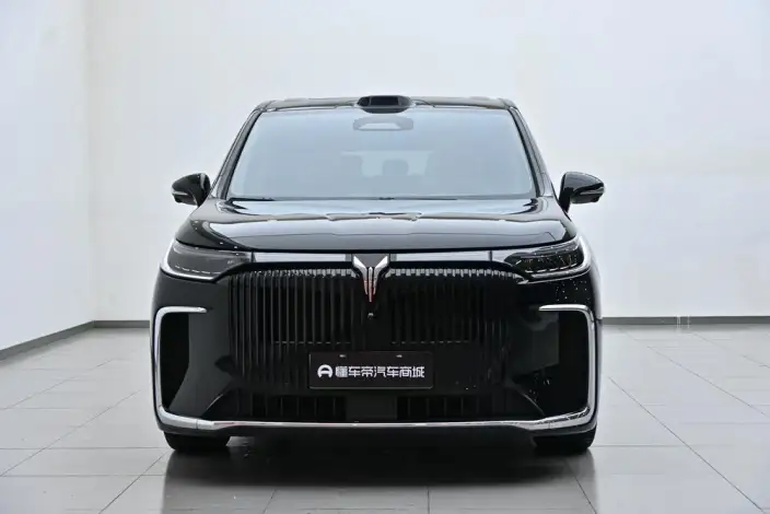 VOYAH Dreamer PHEV 2026 Model Champion Edition – фото 2