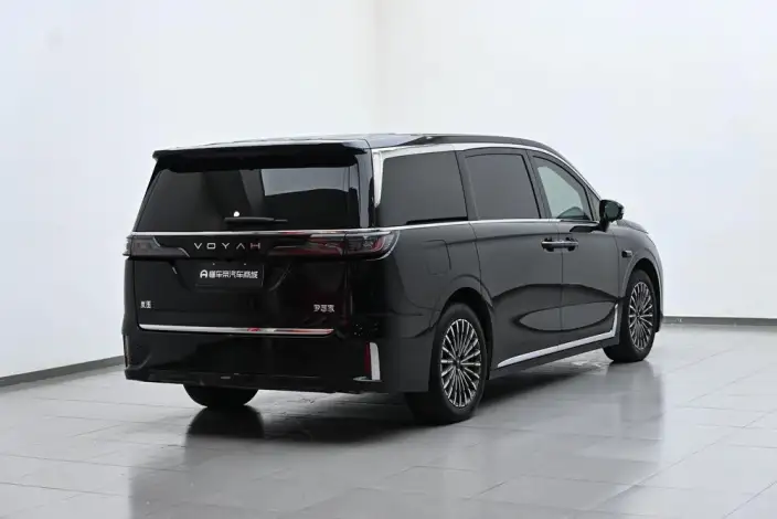 VOYAH Dreamer PHEV 2026 Model Champion Edition – фото 7