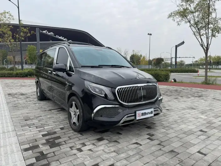 Viano 2023 Model 2.0T Elite Edition 7 seat – фото 3