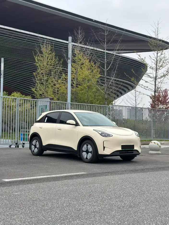 Geely Galaxy StarWish 2025 Model 310km Youth Edition – фото 2