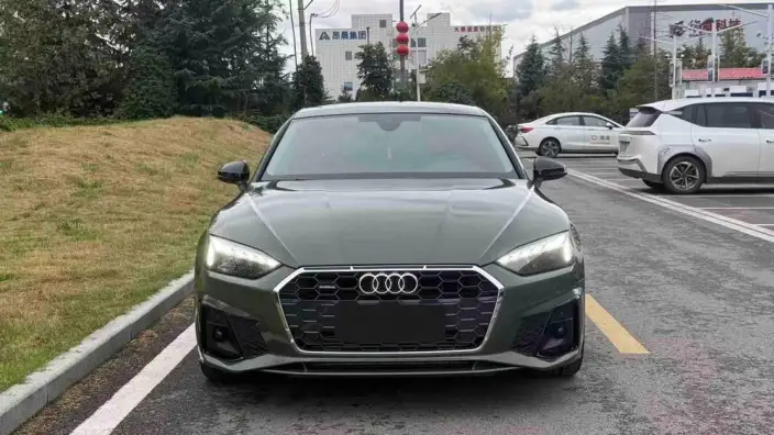 Audi A5 2025 Model Sportback 40 TFSI quattro Luxury Dynamic Model – фото 2