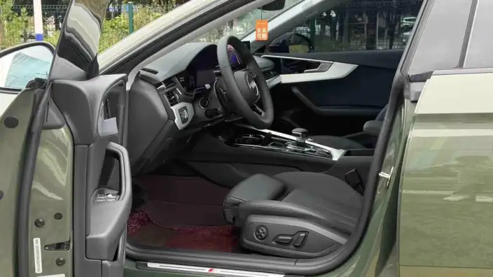 Audi A5 2025 Model Sportback 40 TFSI quattro Luxury Dynamic Model – фото 8