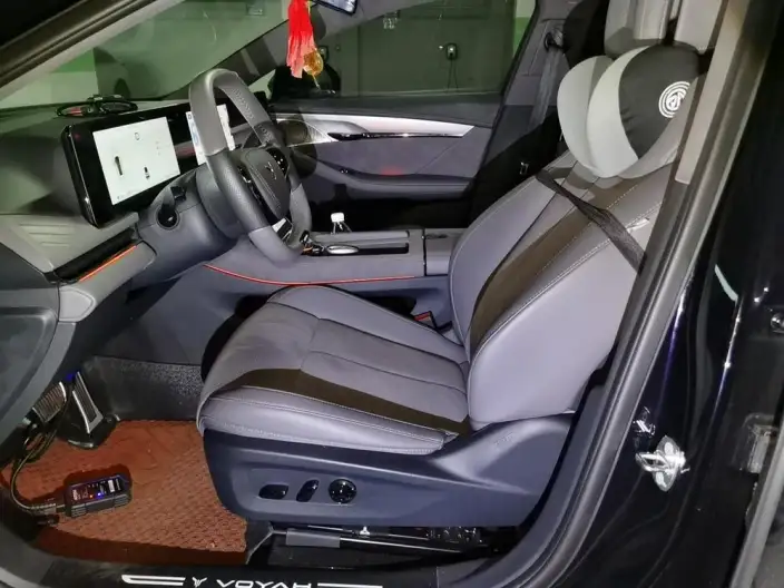 VOYAH Pursuit PHEV 2024 Model Ultra-long Endurance 4WD Ultimate Edition – фото 10