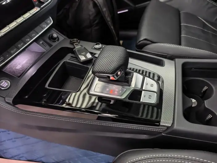 Audi Q5L 2022 Model Facelift 45T Luxury Dynamic Model – фото 9
