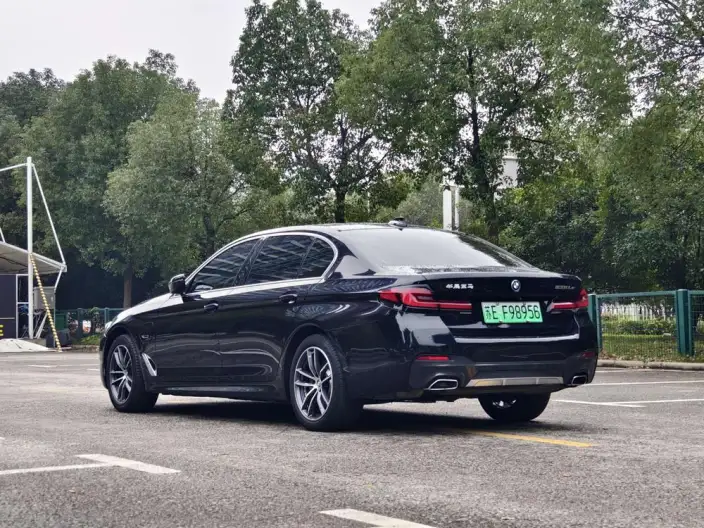 BMW 5 Series PHEV 2022 Model 535Le M Sports Set – фото 4