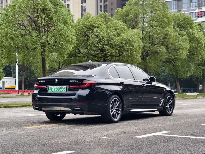 BMW 5 Series PHEV 2022 Model 535Le M Sports Set – фото 6