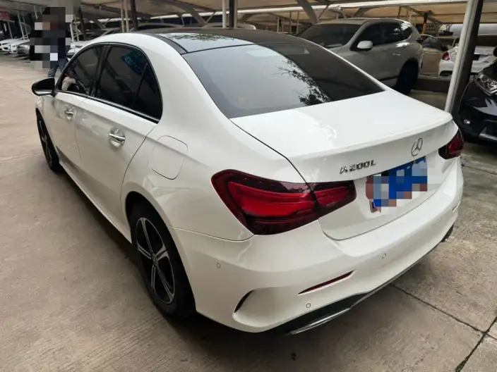 Mercedes-Benz A-class 2024 Model A 200 L Fashion Edition – фото 4