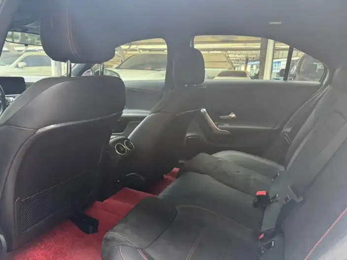 Mercedes-Benz A-class 2024 Model A 200 L Fashion Edition – фото 9