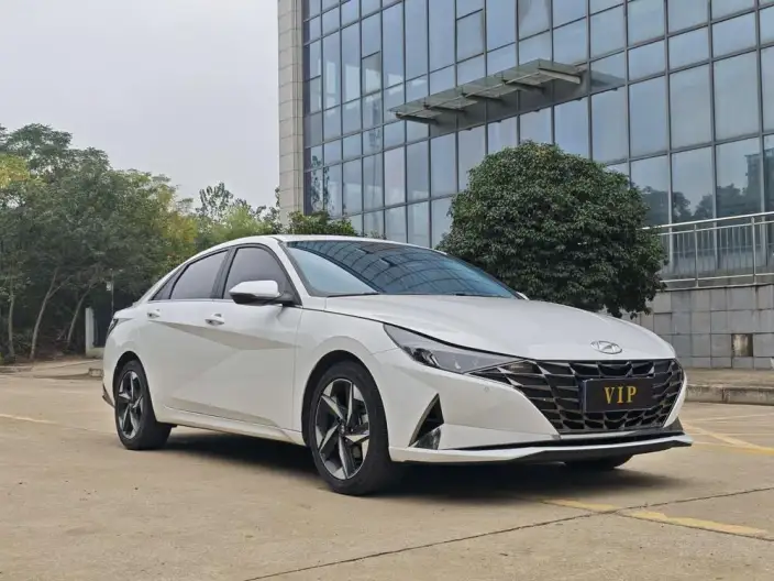 Hyundai Ioniq 2022 Model 1.5L CVT GLX Elite Edition – фото 3