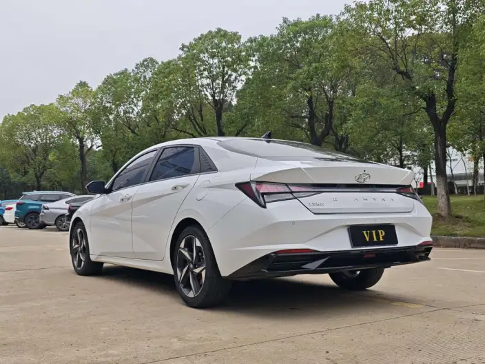 Hyundai Ioniq 2022 Model 1.5L CVT GLX Elite Edition – фото 4