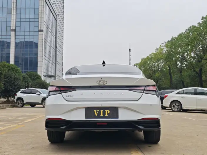 Hyundai Ioniq 2022 Model 1.5L CVT GLX Elite Edition – фото 5
