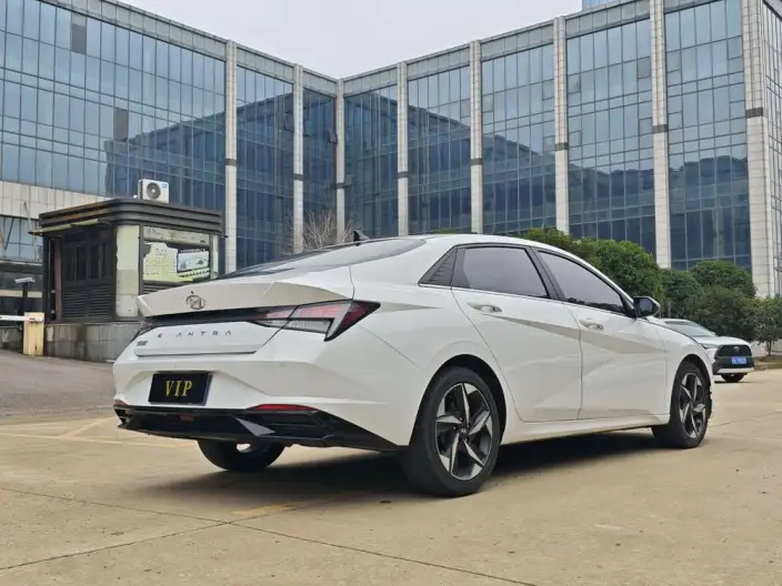 Hyundai Ioniq 2022 Model 1.5L CVT GLX Elite Edition – фото 6