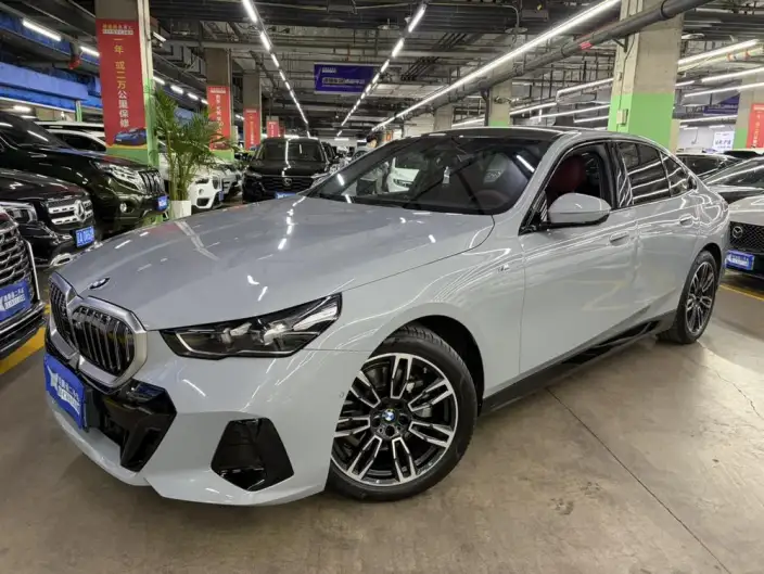 BMW 5 Series Imported 2024 Model 525i M Sports Set – фото 1