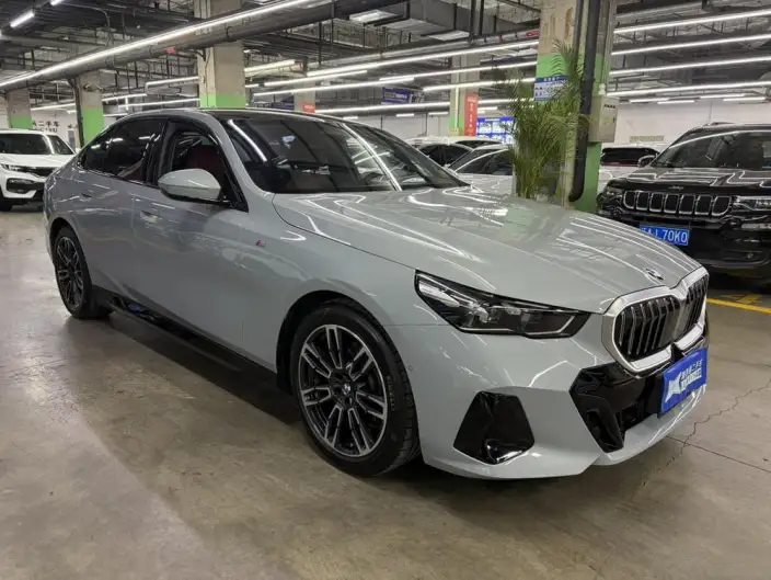 BMW 5 Series Imported 2024 Model 525i M Sports Set – фото 3
