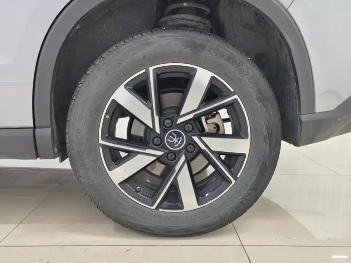 BYD Song Pro DM 2024 Model DM-i Honor Edition 71km Pilot Model – фото 9